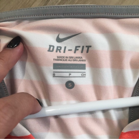NIKE Women’s Dri-Fit Striped Pure Tennis Tank Coral Size Small EUC - Picture 4 of 6